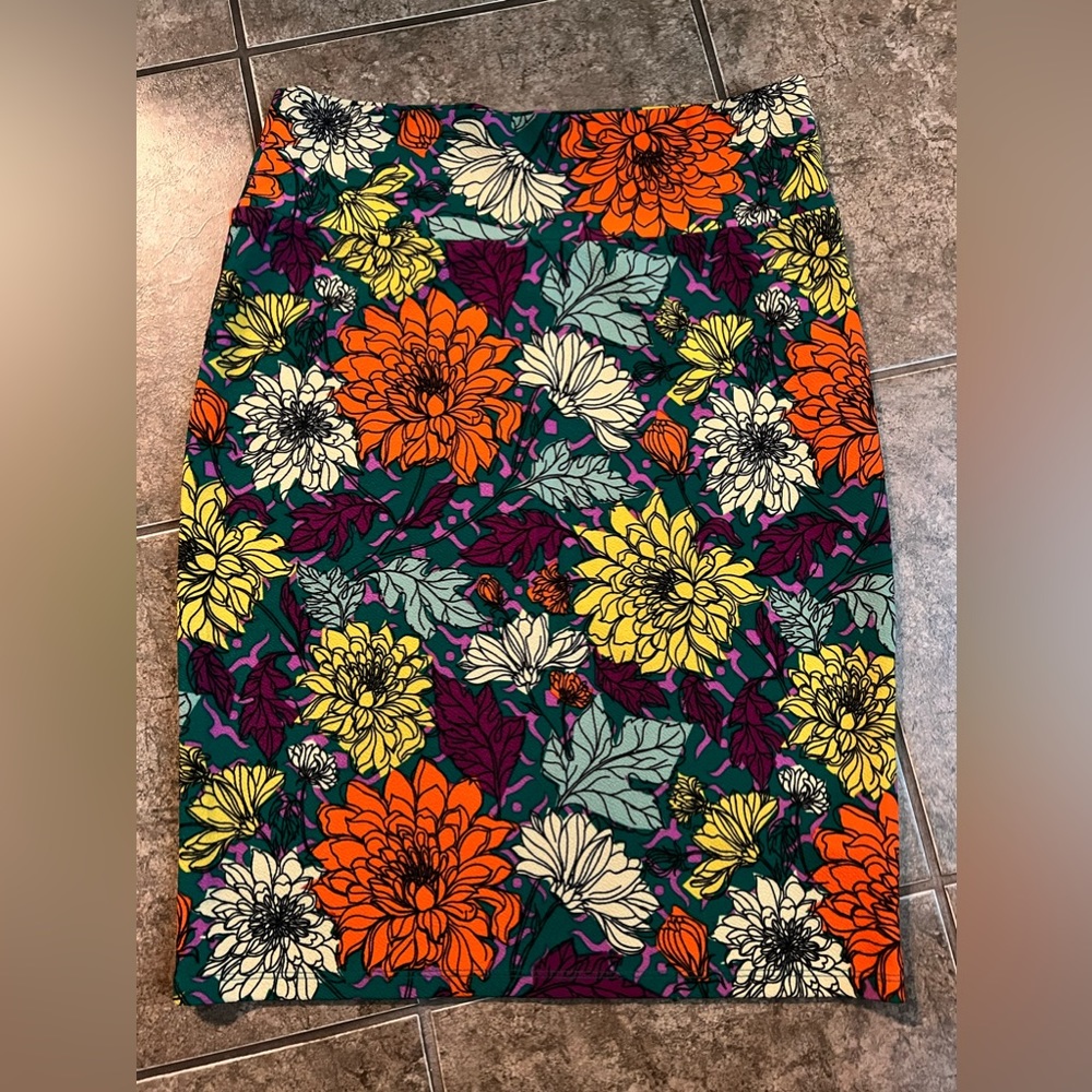 Lularoe floral skirt